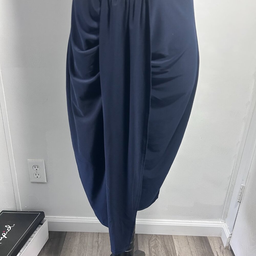 Venus Sleeveless Dress - Picture 3 of 6